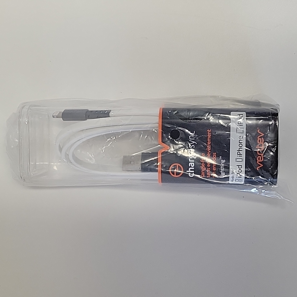 Ventev iPod/iPhone/iPad chargesync lightning charger (3 ft) NWOT